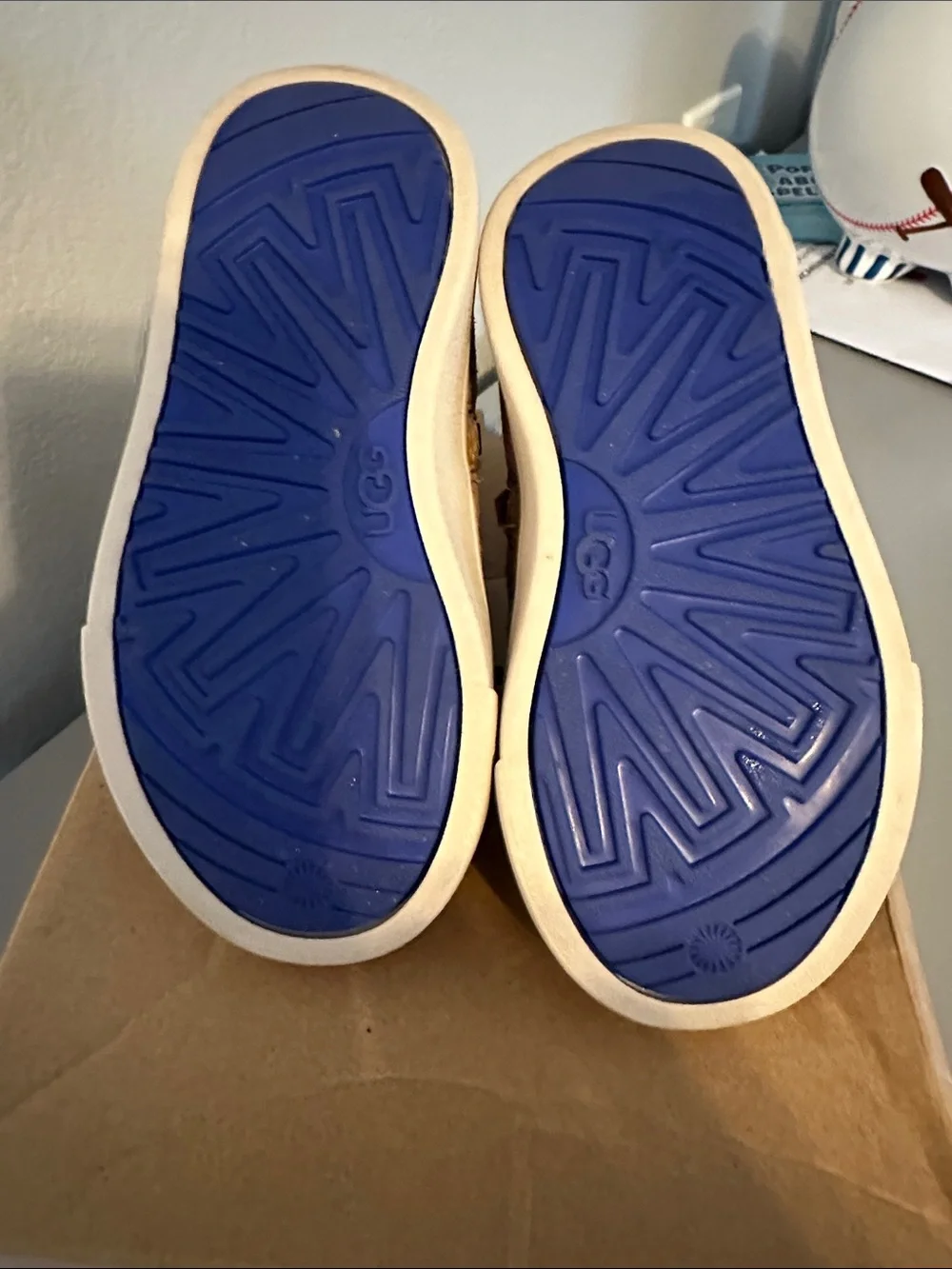 UGG comfortable kids